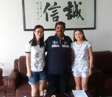 印度客戶(hù)來(lái)公司考察咨詢(xún)并合照留念